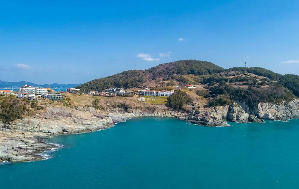 Windy Hill Resort Geoje Exterior photo